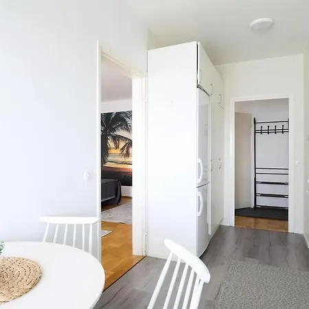 Spacious One-bedroom On The River Aura شقة توركو